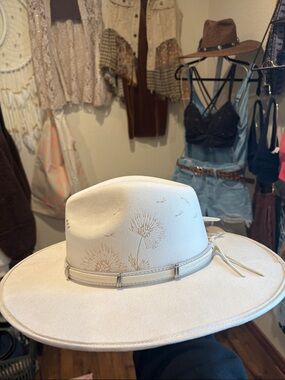White Felt Custom Fedora/Cowgirl hat With Etching And Dandelion & detail hat pin
